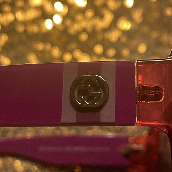 Vintage Gucci hard to find pink rectangular sunglasses with GG side accents. - Picture 8 of 8